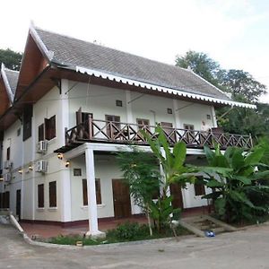 Namkhan Riverside Hotel